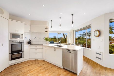 Photo of property in 12 Shortland Place, Havelock North, 4130