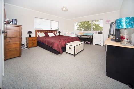 Photo of property in 270 Rangatira Road, Beach Haven, Auckland, 0626
