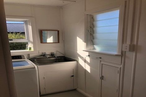 Photo of property in 39 Paynters Avenue, Strandon, New Plymouth, 4312