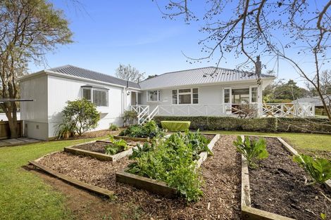 Photo of property in 48 Tarahua Road, Welbourn, New Plymouth, 4310