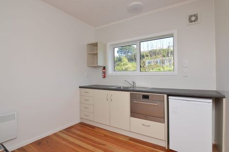 Photo of property in 35 Seaview Terrace, Northland, Wellington, 6012