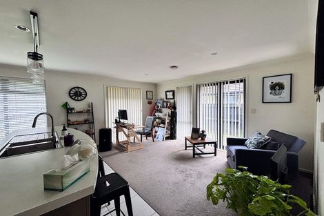 Photo of property in 24 Silkwood Crescent, Karaka, Papakura, 2113