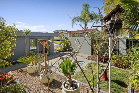 Photo of property in 1/7 Pinero Place, Bucklands Beach, Auckland, 2014