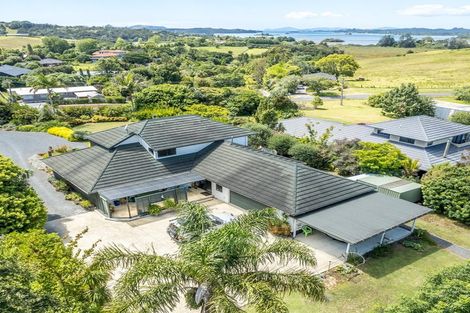 Photo of property in 28 Skudders Beach Road, Kerikeri, 0294