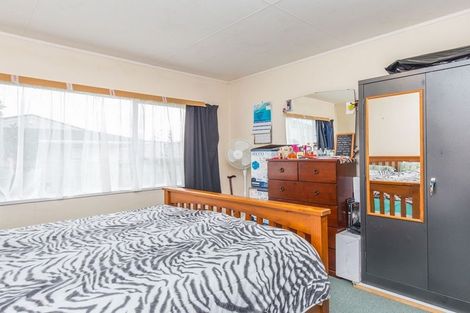 Photo of property in 2/50 Kenderdine Road, Papatoetoe, Auckland, 2025