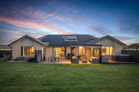 Photo of property in 52 Jacks Drive, West Melton, 7618