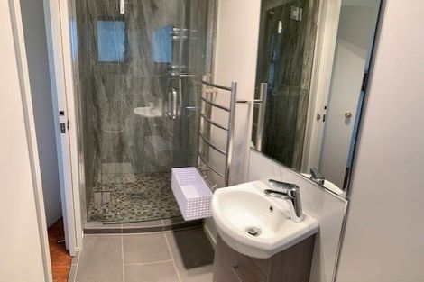 Photo of property in 18 Stanaway Street, Hillcrest, Auckland, 0627