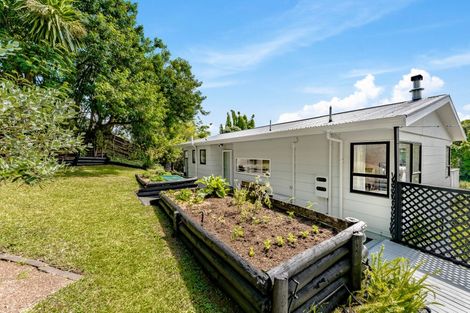 Photo of property in 14 Awaruku Road, Torbay, Auckland, 0630