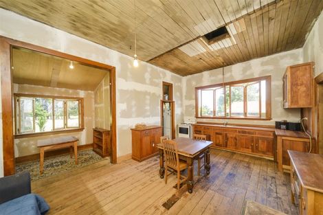 Photo of property in 2603 Kimbolton Road, Kiwitea, Feilding, 4777