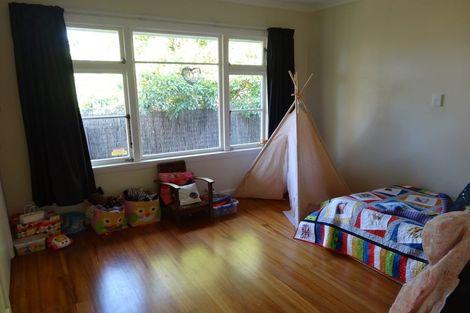 Photo of property in 18 Malcolm Avenue, Cashmere, Christchurch, 8022