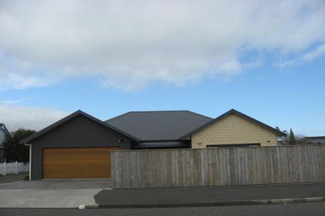 Photo of property in 11 York Street, Levin, 5510