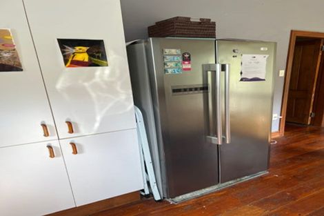 Photo of property in 135 Kelburn Parade, Kelburn, Wellington, 6012