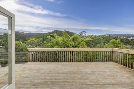 Photo of property in 25 Spencer Street, Crofton Downs, Wellington, 6035