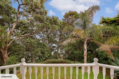 Photo of property in 36 Queen Street, Northcote Point, Auckland, 0627