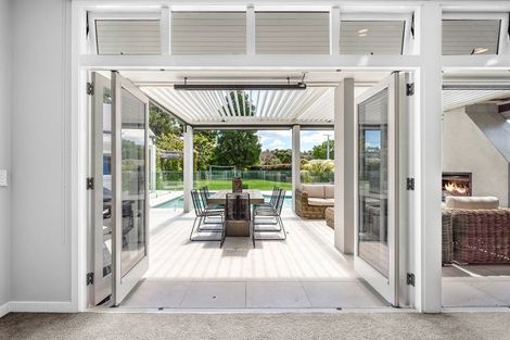 Photo of property in 90 Roland Road, Greenhithe, Auckland, 0632