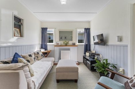 Photo of property in 167 Cornfoot Street, Castlecliff, Whanganui, 4501