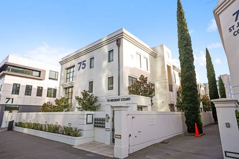 Photo of property in Regent Courts, 2/75 Gloucester Street, Christchurch Central, Christchurch, 8013