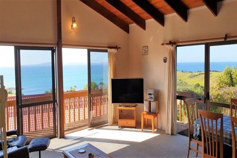 Photo of property in 26 Bay View Road, Cable Bay, 0420