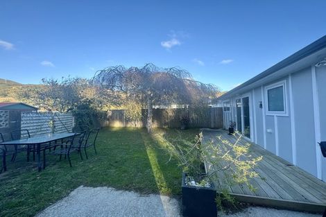 Photo of property in 457 Makara Road, Makara, Karori, 6972