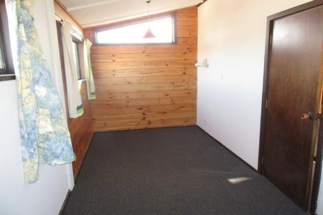 Photo of property in 58 Niven Street, Avondale, Christchurch, 8061