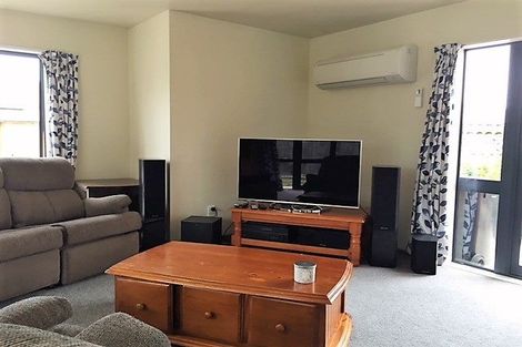 Photo of property in 2/27 Cardigan Bay Place, Addington, Christchurch, 8024