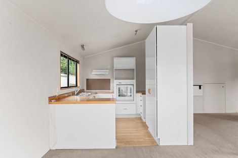 Photo of property in 4a Orewa Heights Crescent, Orewa, 0931