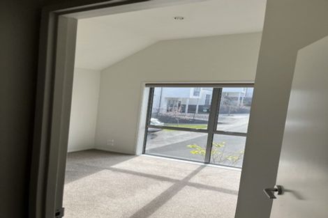 Photo of property in 27/27 Powell Street, Avondale, Auckland, 1026