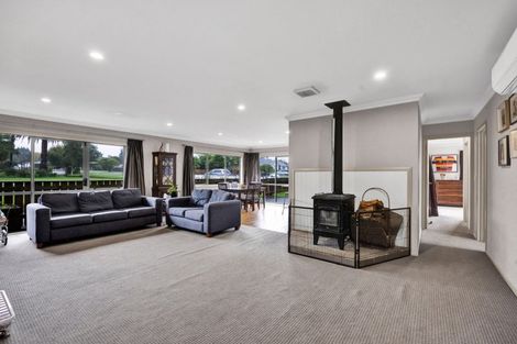 Photo of property in 13 Craig Street, Stratford, 4332