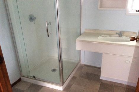 Photo of property in 30 Glennandrew Drive, Half Moon Bay, Auckland, 2012