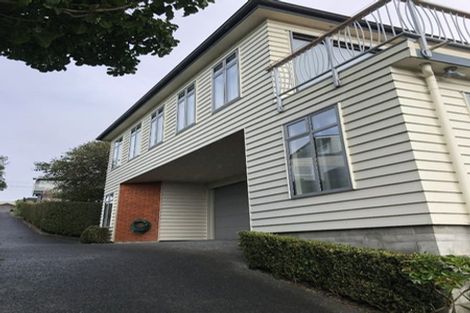 Photo of property in 118 Bleakhouse Road, Mellons Bay, Auckland, 2014