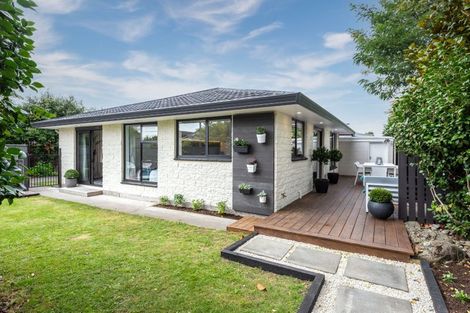 Photo of property in 1/48 Jeffreys Road, Fendalton, Christchurch, 8052
