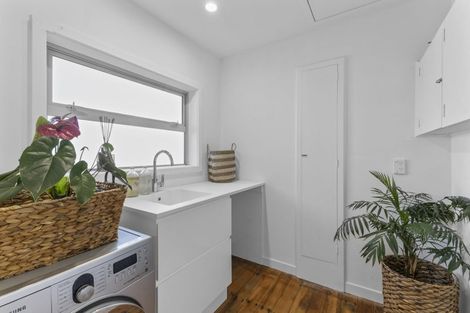 Photo of property in 29 Plympton Street, Brooklands, New Plymouth, 4310