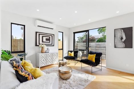 Photo of property in 44b Blakeborough Drive, Forrest Hill, Auckland, 0620