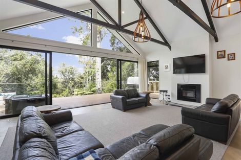 Photo of property in 123 Pinchgut Road, Kaukapakapa, 0873