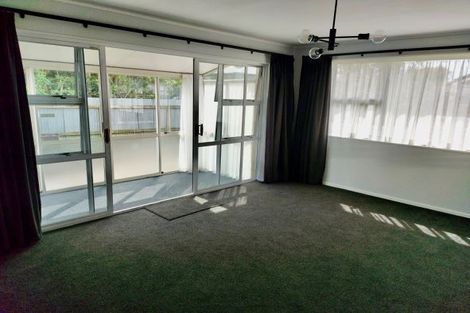 Photo of property in 2 Hill Court, Awapuni, Palmerston North, 4412