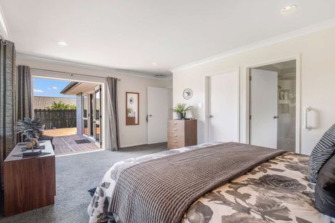 Photo of property in 22 Waitoa Street, Waiuku, 2123