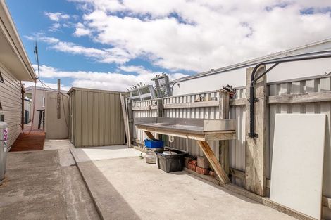 Photo of property in 29 Romilly Street, Westport, 7825