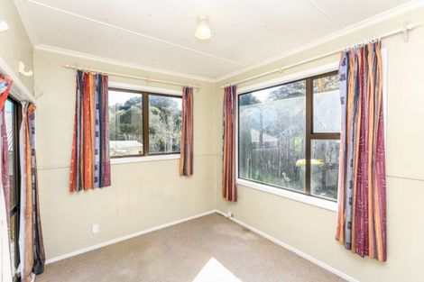 Photo of property in 115 Mangorei Road, Merrilands, New Plymouth, 4312