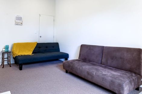 Photo of property in 2a Taupo Street, Green Bay, Auckland, 0604