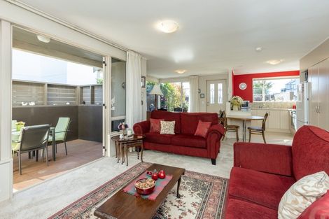 Photo of property in 82 Charles Street, Westshore, Napier, 4110