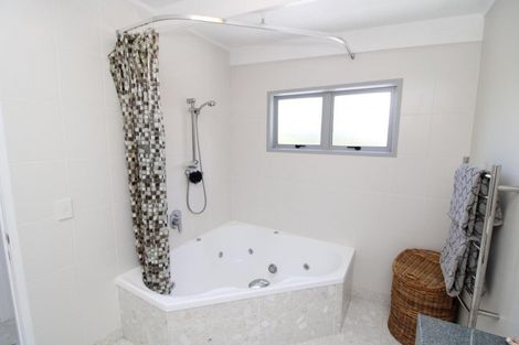 Photo of property in 111 Mercury View, Matarangi, Whitianga, 3592