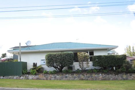 Photo of property in 5 Te Hatepe Avenue, Taupo, 3330