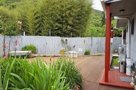 Photo of property in 13 Ives Street, Hector, 7822