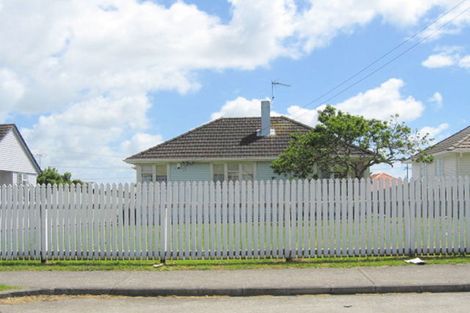 Photo of property in 5 Arimu Road, Papakura, 2110