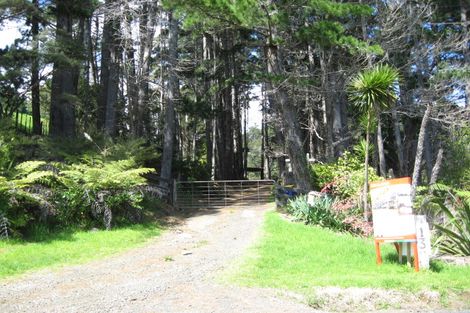 Photo of property in 130 Bethells Road, Waitakere, Auckland, 0781