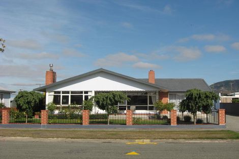 Photo of property in 24 Rugby Street, Waimate, 7924