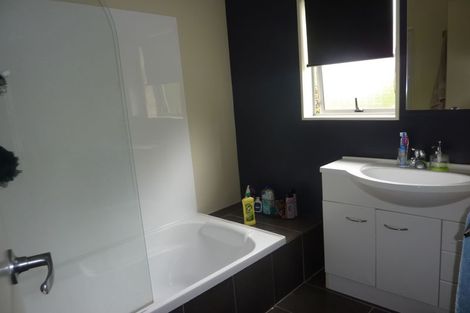 Photo of property in 17a Oakland Avenue, Papatoetoe, Auckland, 2025