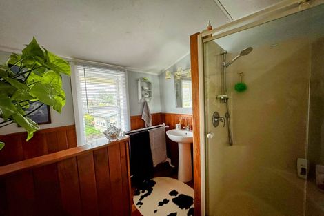 Photo of property in 34 Queen Street, Dannevirke, 4930