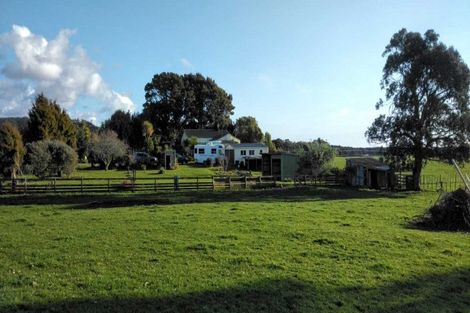 Photo of property in 143 Muhunoa Road East, Ohau, Levin, 5570