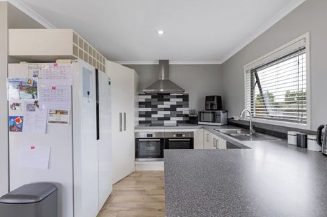 Photo of property in 94 James Line, Kelvin Grove, Palmerston North, 4414